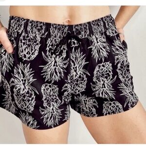 Lauren James pineapple men’s swim trunks size large
